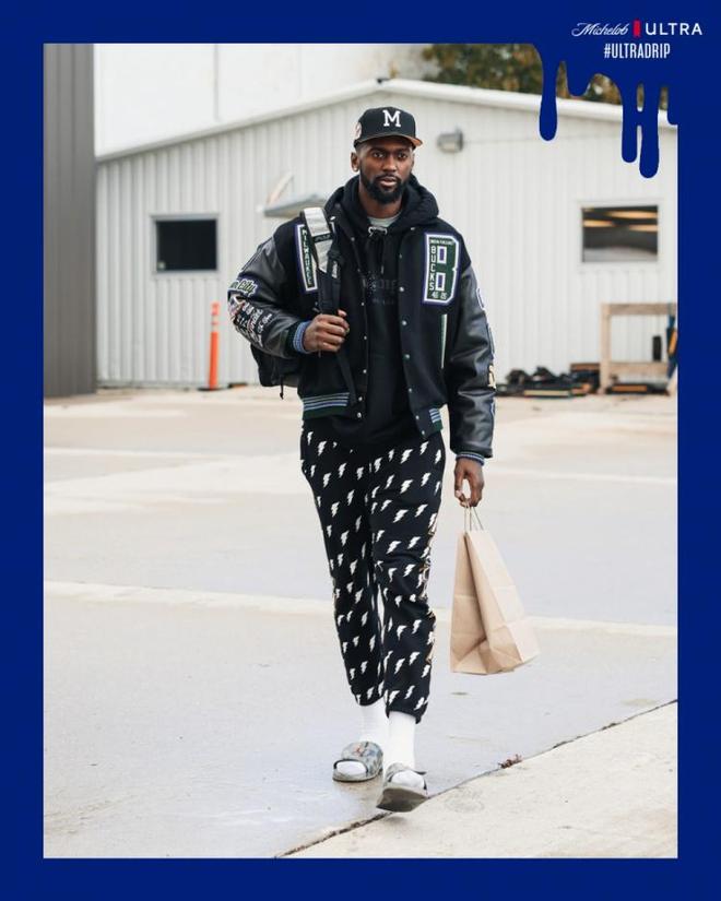 湖人更新战马刺伤病报告：斯玛特伤愈复出，克勒贝尔出战成疑（湖人公布对阵马刺伤情：斯玛特复出，克勒贝尔出战存疑）