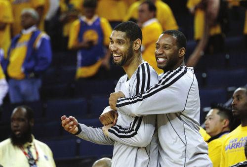 无惧客场！马刺近32天常规赛9胜3负，期间仅打3次主场（客场不怵！马刺近32天常规赛9胜3负，仅出战3个主场）