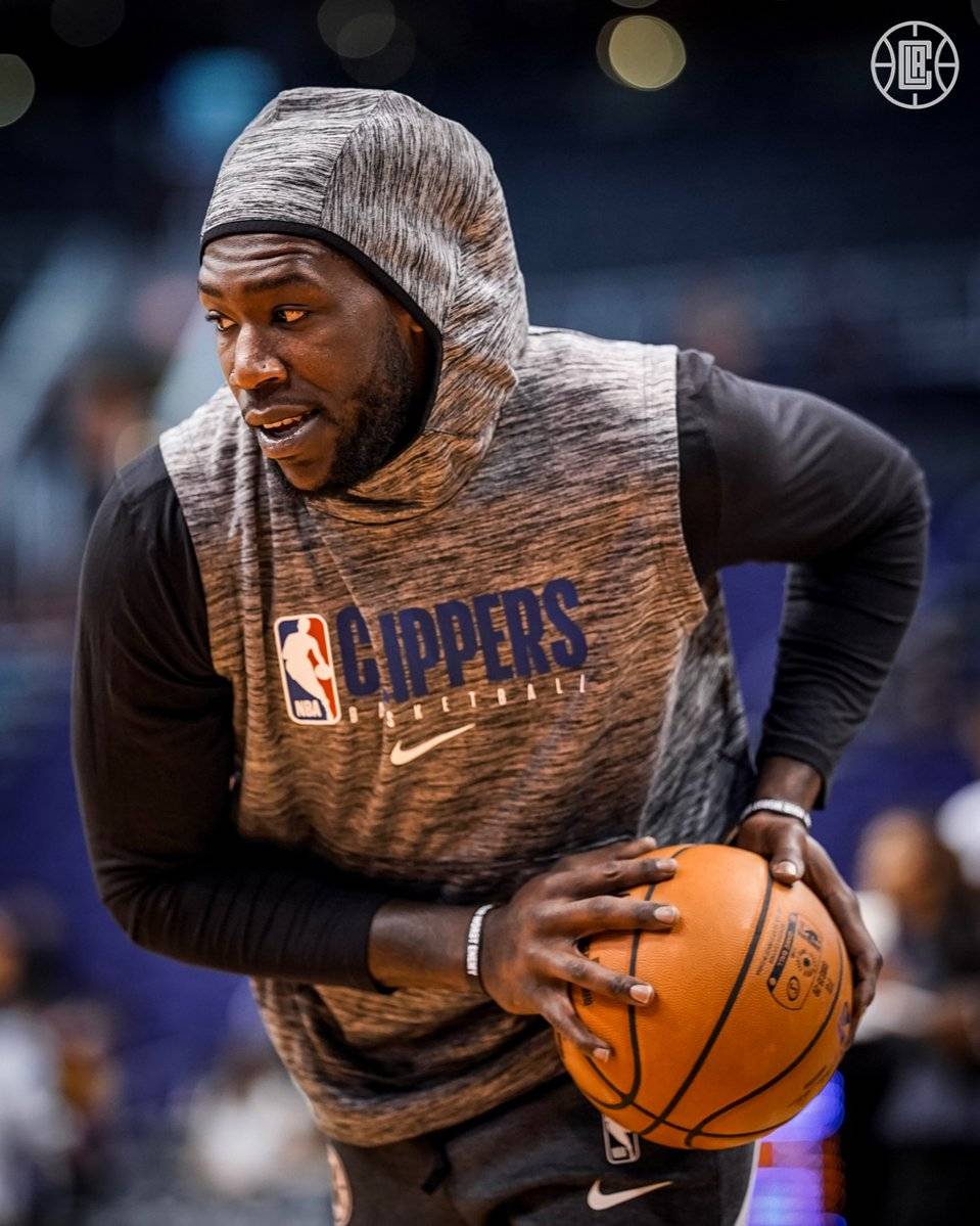 名记：安东尼·戴维斯理想下家浮现，活塞被指适配性最高（知名记者称安东尼·戴维斯理想去向浮现 活塞被评契合度最高）