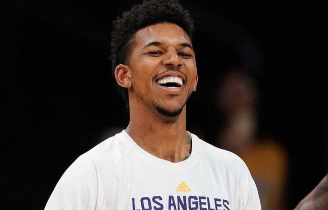 能否终结7连败？多诺万：怀特等4人可出战&3人有时间限制（能否止住7连败？多诺万：怀特等四将可登场，另有三人出场时间受限）