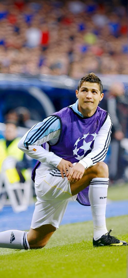 安切洛蒂希望内马尔重回国家队，将他设置为进攻性中场或伪9（安切洛蒂盼内马尔重返国家队，考虑让其出任前腰或伪9号）