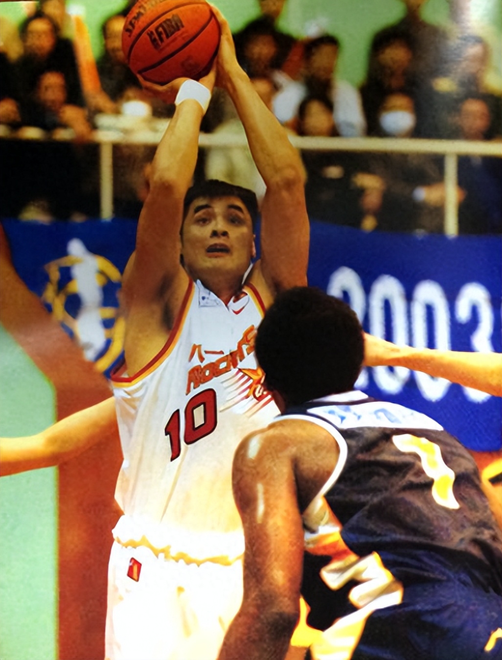 荷甲战报：奥斯汀破门，肖蒂尔建功，兹沃勒2-1海伦芬（荷甲：兹沃勒2-1击败海伦芬，奥斯汀破门、肖蒂尔建功）