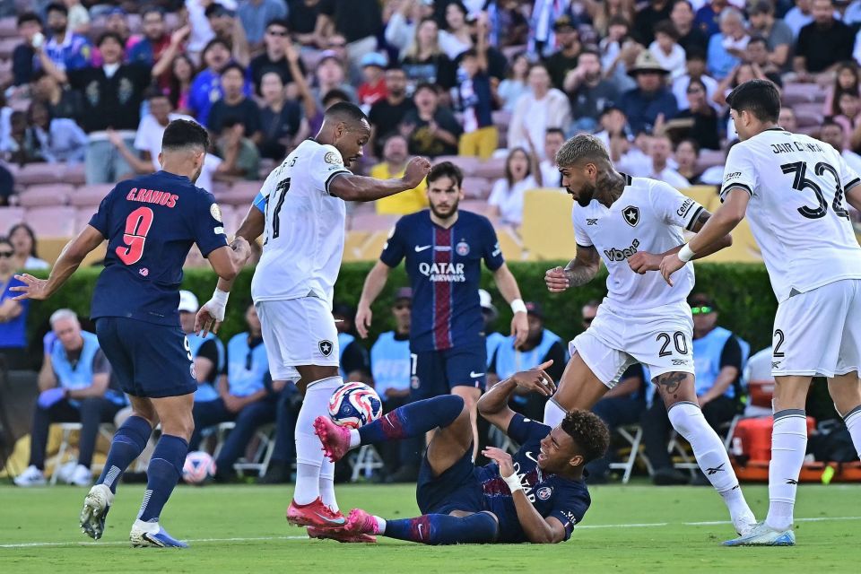 亚冠精英半场：林加德破门建功，FC首尔1-0墨尔本城（亚冠精英半场战报：林加德破门，FC首尔1-0领先墨尔本城）