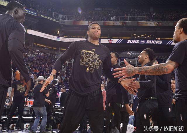 球星赛后采访太有料了（球星赛后采访爆料不断）