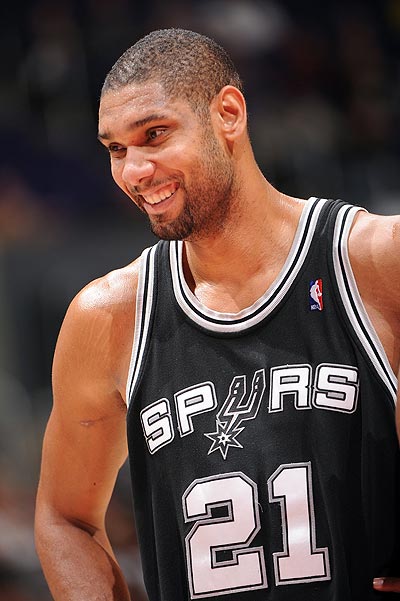 此前连续缺席4场！雄鹿官方：字母哥今日对阵尼克斯迎来复出（缺席四场后回归！雄鹿官宣：字母哥今日对阵尼克斯复出）