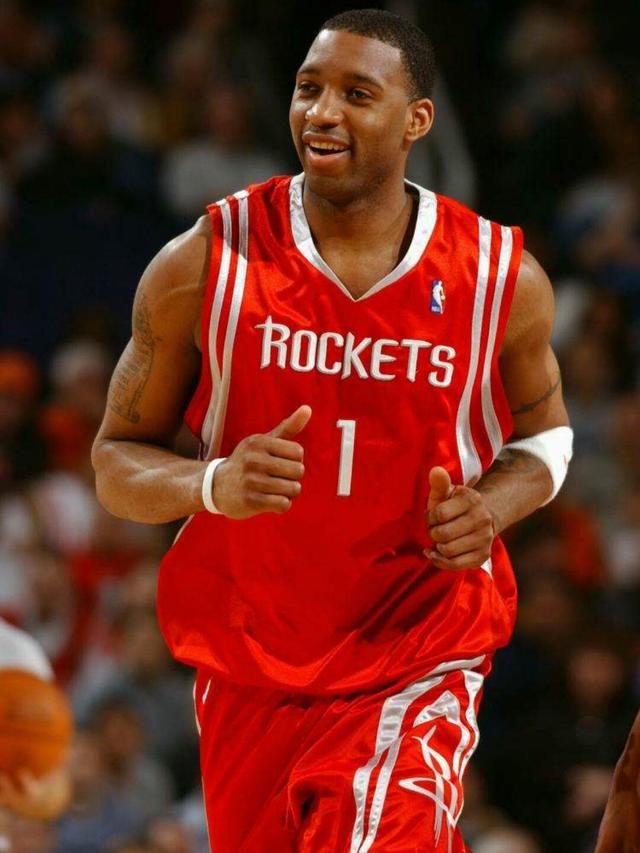 斯基拉：尤文将给伊尔迪兹500-550万年薪，加与欧冠挂钩奖金（斯基拉：尤文拟向伊尔迪兹提供500-550万年薪，含与欧冠挂钩的奖金）