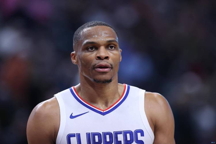 避免附加赛停赛，意媒：染黄的泽林斯基可能轮休波兰末轮比赛（意媒：为避附加赛停赛，吃到黄牌的泽林斯基或轮休波兰末轮比赛）