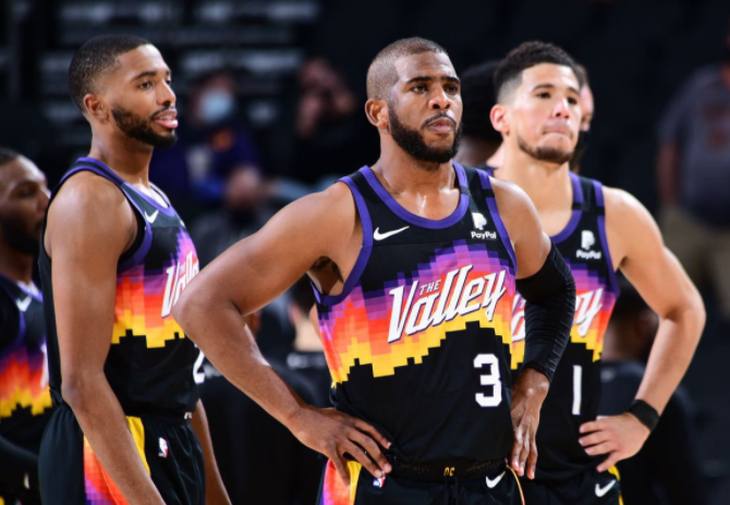 莫雷托：尤文只有可能在夏窗追托纳利；冬窗或夏窗肯定买中卫（莫雷托：尤文追托纳利仅限夏窗，冬夏转会窗必引进中卫）