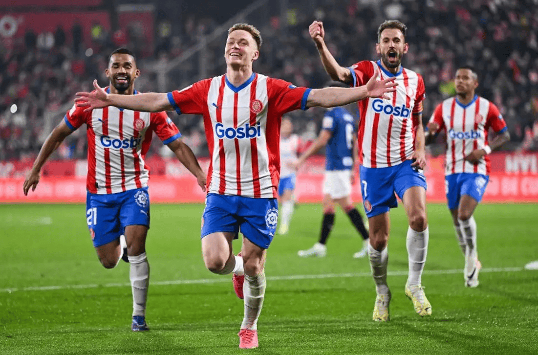 记者：汪士钦这张红牌就是多年来中国足球陋习的真实写照（记者：汪士钦这张红牌，正是中国足球多年积弊的缩影）