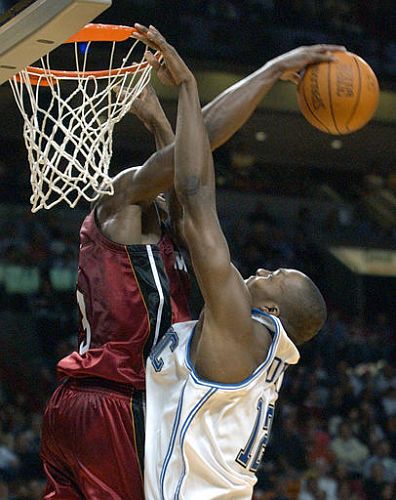 阿达尼：阿根廷并非世界杯夺冠最大热门；罗德里比佩德里重要（阿达尼：阿根廷并非夺冠头号热门，罗德里比佩德里更关键）