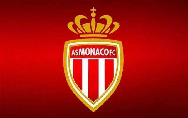 前锋关键进球锁定胜局（前锋破门奠定胜局）