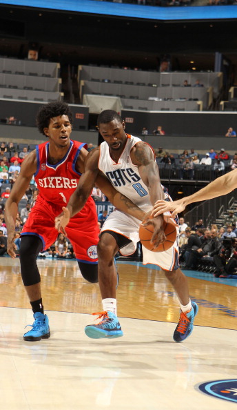 辽宁男篮CBA杯赛连输江苏广州引热议！球迷不满狂刷官媒评论区（CBA杯赛辽宁男篮连败江苏、广州引发热议，球迷不满刷屏官媒评论区）