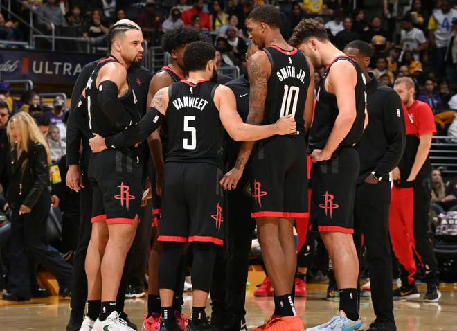 罗马诺：梅努训练中受伤，无法出战阿斯顿维拉（罗马诺：梅努训练时受伤，将无缘对阵阿斯顿维拉）