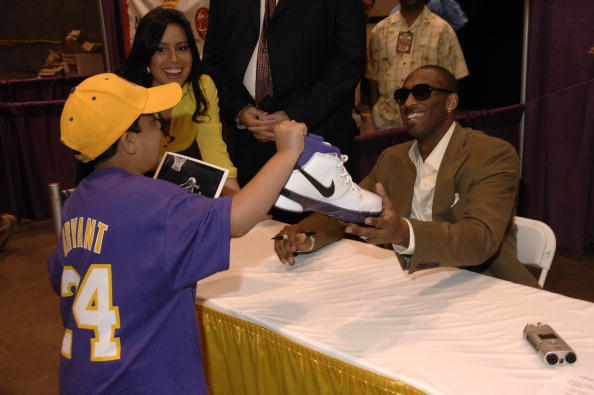 手感火热！穆雷&小哈达威合砍47分6篮板4助攻（状态火爆！穆雷与小哈达威联手砍下47分6篮板4助攻）